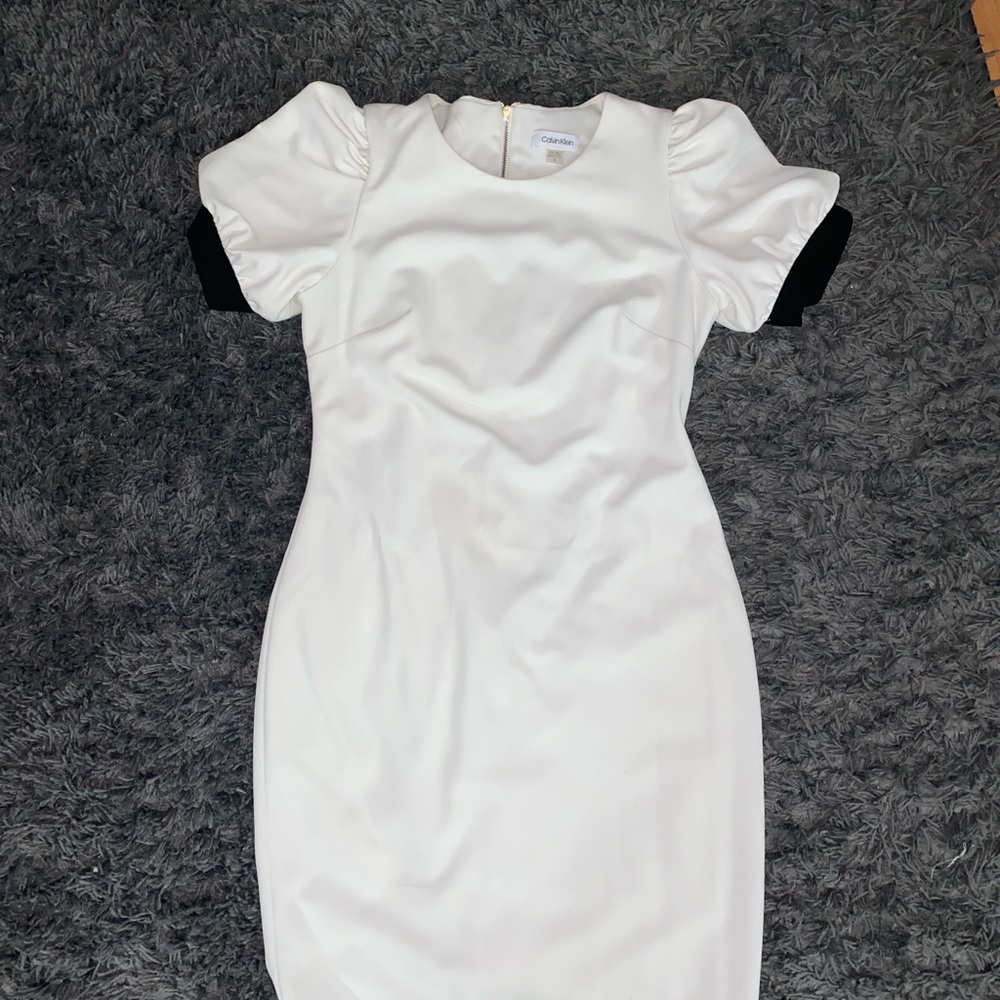 Dress - Picture 3 of 4